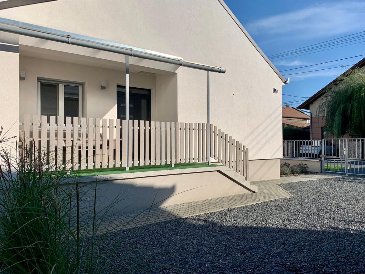 Otthon A Balatonon Vendeghaz Villa Keszthely Exteriör bild